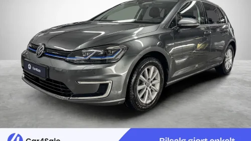 VOLKSWAGEN GOLF 300km / R.Kam / Cruise / Skinn / Navi / S+V / Norsk ++