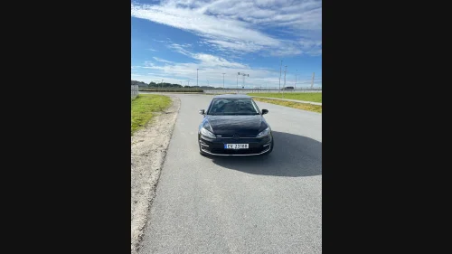 VOLKSWAGEN GOLF 136hk