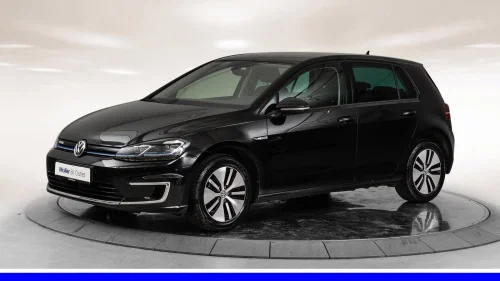 VOLKSWAGEN GOLF 136hk - ACC, Navi, LED, P.Sens