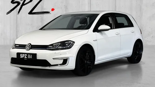 VOLKSWAGEN GOLF E GOLF | SKINN | ACTIVE INFO | ACC | KAMERA | GARANTI