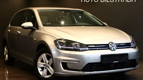 VOLKSWAGEN GOLF 300KM,ACC,Kamera,LED,Varmepumpe,Norsk