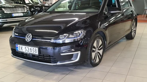 VOLKSWAGEN GOLF 136hk - Rygge kamera, Keyless, 300km