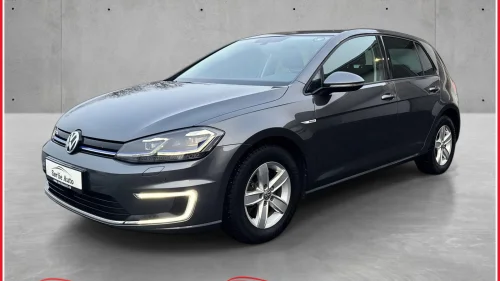 VOLKSWAGEN GOLF 100kw 2. gen. Lav km Digital cockpit Garanti
