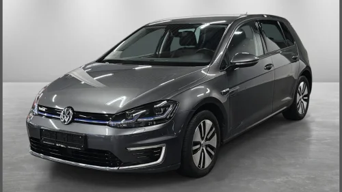 VOLKSWAGEN GOLF e-Golf 136Hk Skinn Varmepumpe ACC Navi R.Kamera NYEU!