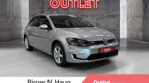 VOLKSWAGEN GOLF /ACTIVE INFO/KEYLESSCARPLAY/