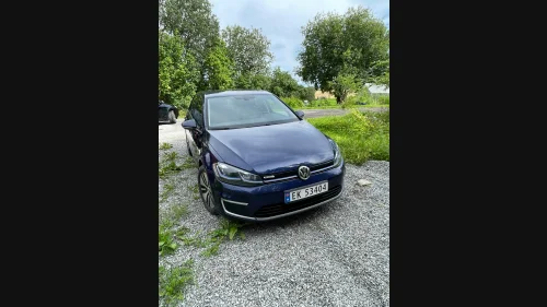 VOLKSWAGEN GOLF E-golf exclusive m/dynaudio lydanlegg. WLTP 300 km.