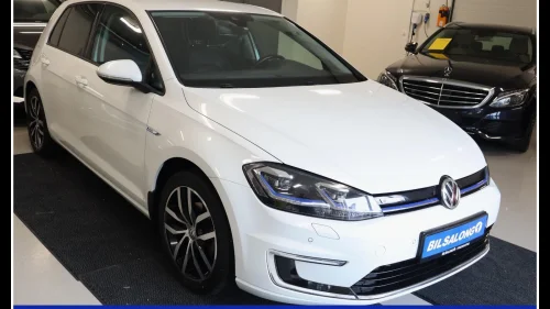 VOLKSWAGEN GOLF Exclusive,300 Km Wltp,Skinn,Navi,Cruise,Led,Pdc
