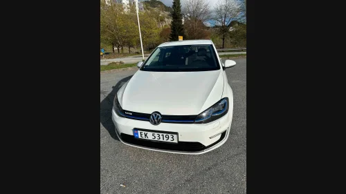 VOLKSWAGEN GOLF Volkswagen e-Golf