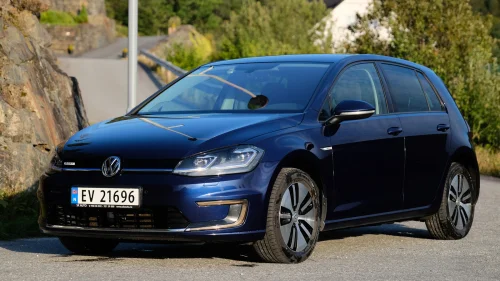 VOLKSWAGEN GOLF E-Golf 300km