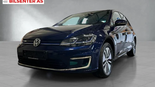 VOLKSWAGEN GOLF SE KM-STAND/TYPE 2/136HK/Kamera/ACC/P.varme m app/Nav++