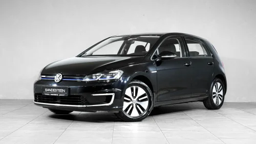 VOLKSWAGEN GOLF 136HK 300KM/SKINN/KAMERA/V-PUMPE/ADAPTIV CRUISE/KEYLESS