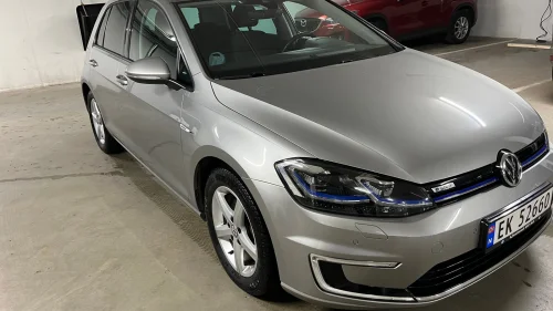 VOLKSWAGEN GOLF E- Golf