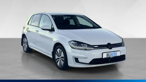 VOLKSWAGEN GOLF (basismodell) Navigasjon Ryggekamera