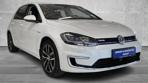 VOLKSWAGEN GOLF Comfort. DAB, Navi, BLIS, Adaptiv cruise, Skinn.