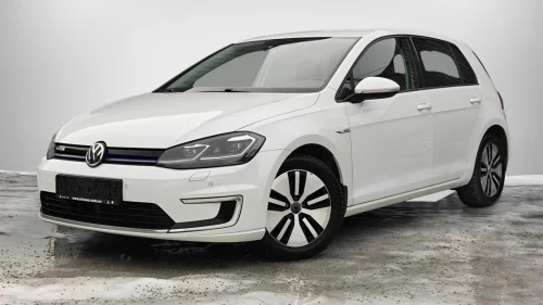 VOLKSWAGEN GOLF 136 hk Exclusive |Skinn|Kamera|Varmepumpe|Dab|Acc|Navi