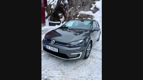 VOLKSWAGEN GOLF E-GOLF