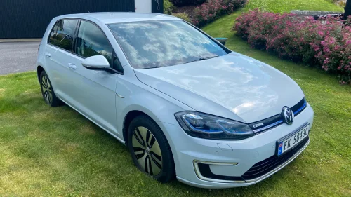VOLKSWAGEN GOLF E-GOLF 136HK