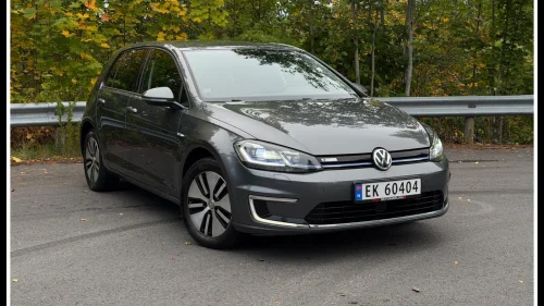VOLKSWAGEN GOLF NY EU//NY SERVICE//SKINN//DAB+//S+V//FACELIFT//GARANTI/