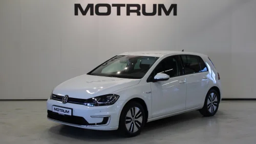 VOLKSWAGEN GOLF e-Golf m/LED AppConnect Navigasjon PDC Isofix +++
