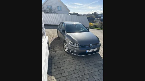 VOLKSWAGEN GOLF Alt utstyr