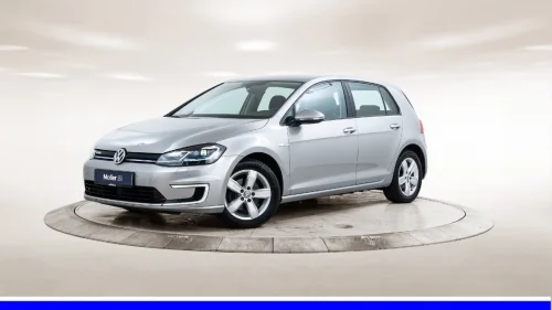VOLKSWAGEN GOLF 136hk - R.Kam, Keyless, Navi, LED