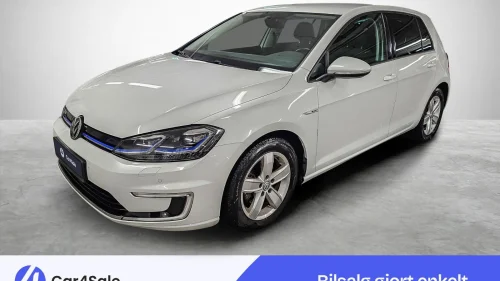VOLKSWAGEN GOLF 300km / EU27 / Norsk / A.Info / V.Pumpe / R.Kam / ACC++