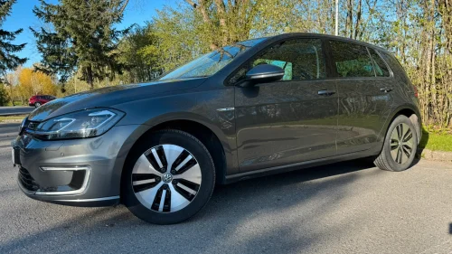 VOLKSWAGEN GOLF 136hk