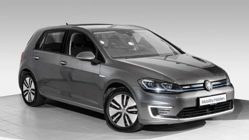 VOLKSWAGEN GOLF 300 KM/Ryggekamera/NAVI/2 hjulsett