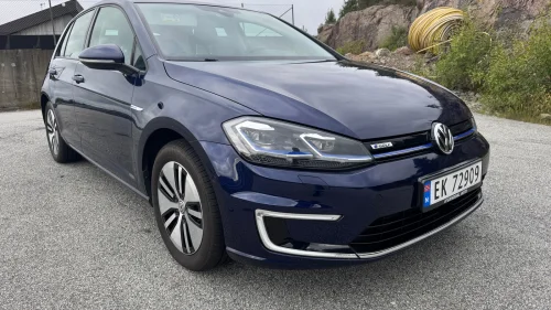VOLKSWAGEN GOLF 300km, ACC, EU til 25/3-28, ryggekamera
