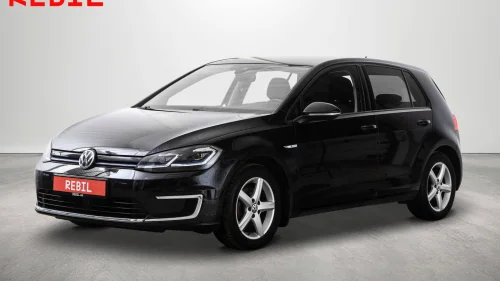 VOLKSWAGEN GOLF 300km/Skinn/R.Kam/ACC/CarPlay/Varmepumpe/DAB/BT/Navi