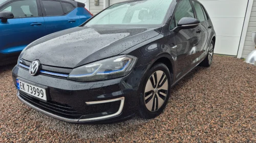 VOLKSWAGEN GOLF 100kW|Skinn|Adaptiv cruise|active info|lane assist