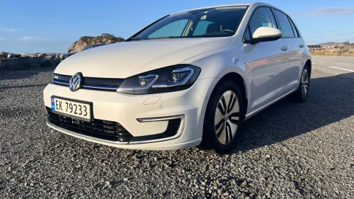 VOLKSWAGEN GOLF Executive