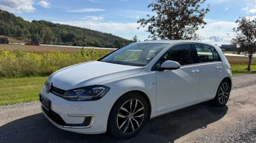 VOLKSWAGEN GOLF 2 generasjon e-Golf 300km WLTP