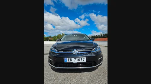 VOLKSWAGEN GOLF E-Golf