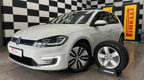 VOLKSWAGEN GOLF E-GOLF*100KW*300KM*LAV KM*EXCLUSIVE*NY SERVICE+NY EU
