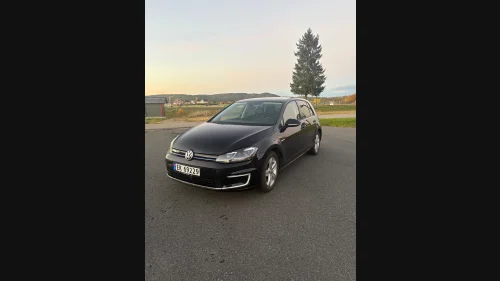 VOLKSWAGEN GOLF E-Golf