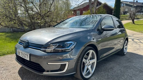 VOLKSWAGEN GOLF E Golf