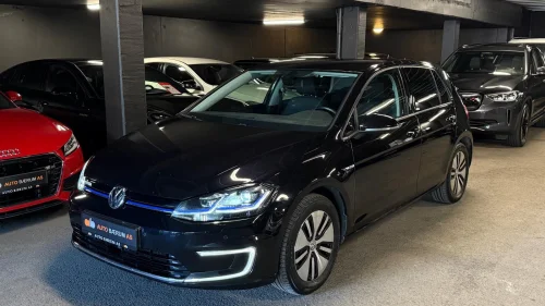 VOLKSWAGEN GOLF E-GOLF/300KM/CARPLAY/AUT/SORT/EU08.26/FINANS