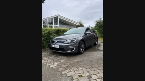 VOLKSWAGEN GOLF 300KM | Vienna skinn | Ryggekamera | | EU 09/28