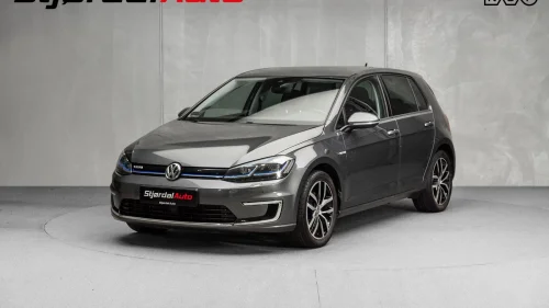 VOLKSWAGEN GOLF E-Golf EXCLUSIVE/300KM/DYNAUDIO/D.DISPLAY/ACC/LED/NAVI