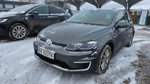 VOLKSWAGEN GOLF E-Golf Leather Navi Keyless