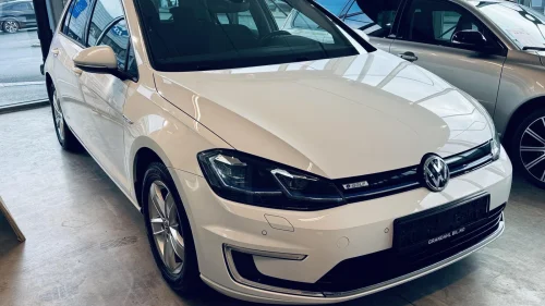 VOLKSWAGEN GOLF EV - 136 HK - Navi - DAB - Active Info D. - Ryggekamera