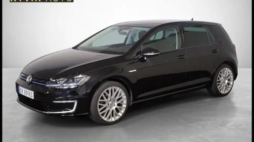 VOLKSWAGEN GOLF EU.03.26|2WD|AUTOMAT|136HK|EL|APPLE CARPLAY/NAVI+++
