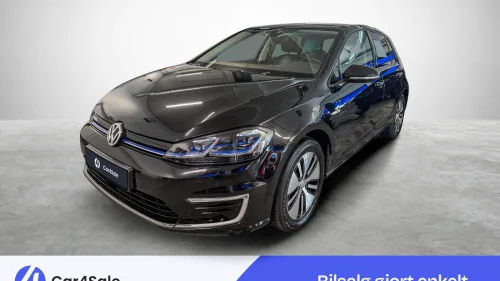 VOLKSWAGEN GOLF 300km Exclusive/ Skinn/ R.Kam/ ACC/ P.Varmer/ Nav / LED