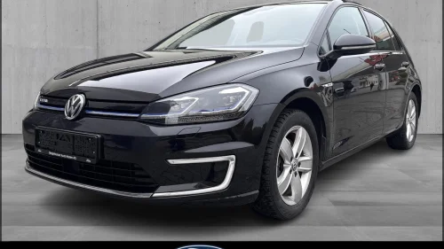 VOLKSWAGEN GOLF 100KW 136HK/ACC/KAMERA/CARPLAY/KEYLESS