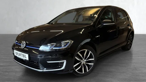 VOLKSWAGEN GOLF VELUTSTYRT/SKINN/NAVI/ACC/VI TAR INNBYTTE