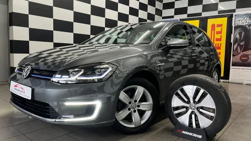 VOLKSWAGEN GOLF E-GOLF*100KW*300KM*1-EIER*EXCLUSIVE*SKINN*NY EU+SERVICE