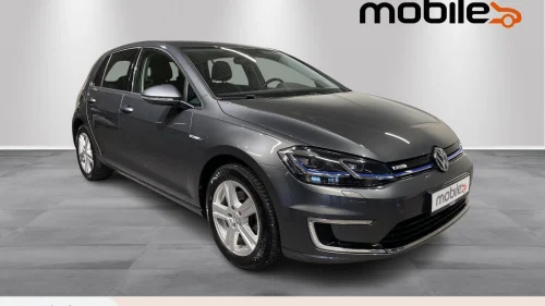 VOLKSWAGEN GOLF Exclusive SKINN/DYNAUDIO/ACTIVE INFO DISPLAY