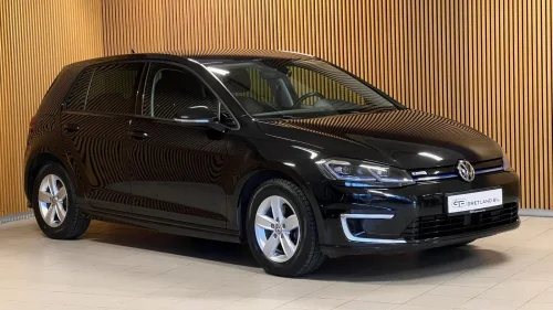 VOLKSWAGEN GOLF 100Kw Comfort / Cruise / Apple / Navi / Dab +++