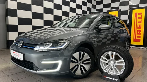 VOLKSWAGEN GOLF E-GOLF*100KW*300KM*1-EIER*LAV KM*EXCLUSIVE*SERVICE+EU